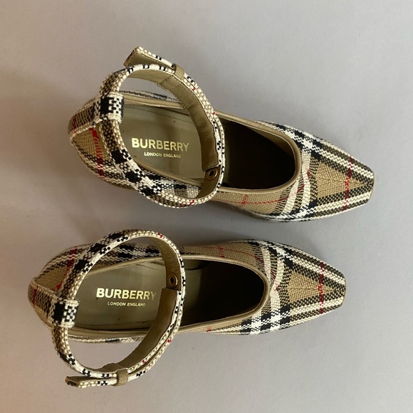Burberry Check Heels - Picture 5 of 9